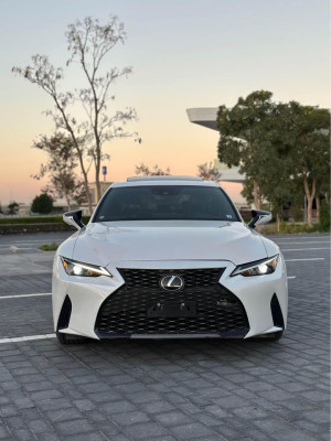 2023 Lexus IS