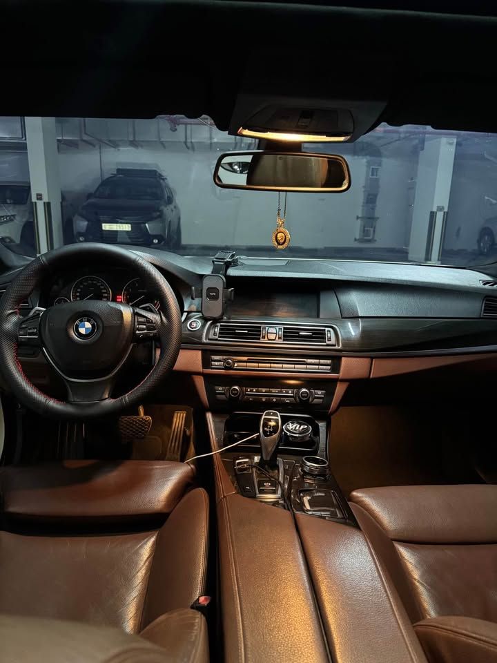 2011 BMW 5-Series