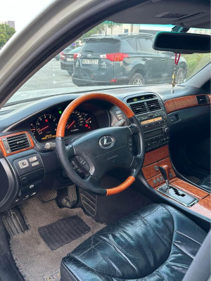 2003 Lexus LS