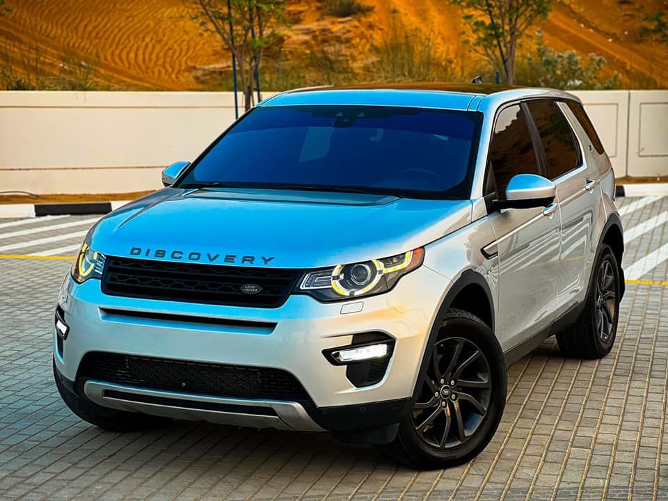 2017 Land Rover Discovery in dubai