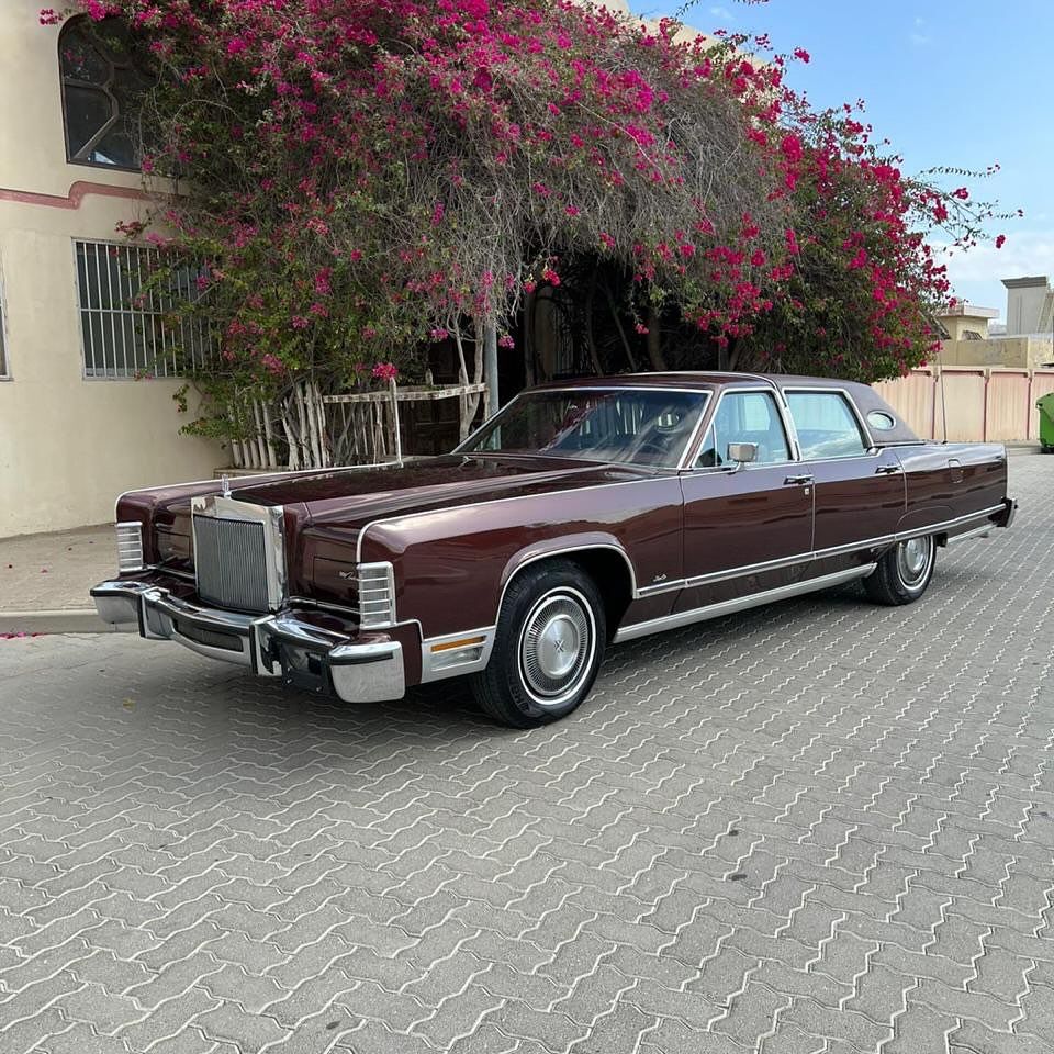 1977 Lincoln Continential in dubai