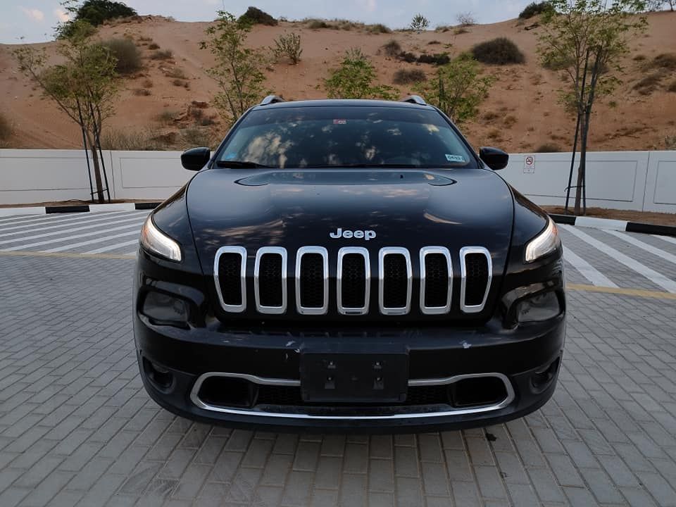 2015 Jeep Cherokee in dubai