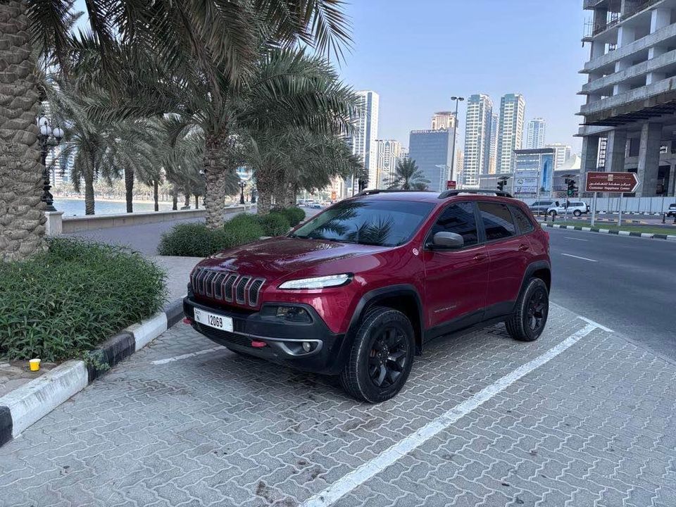 2014 Jeep Cherokee in dubai