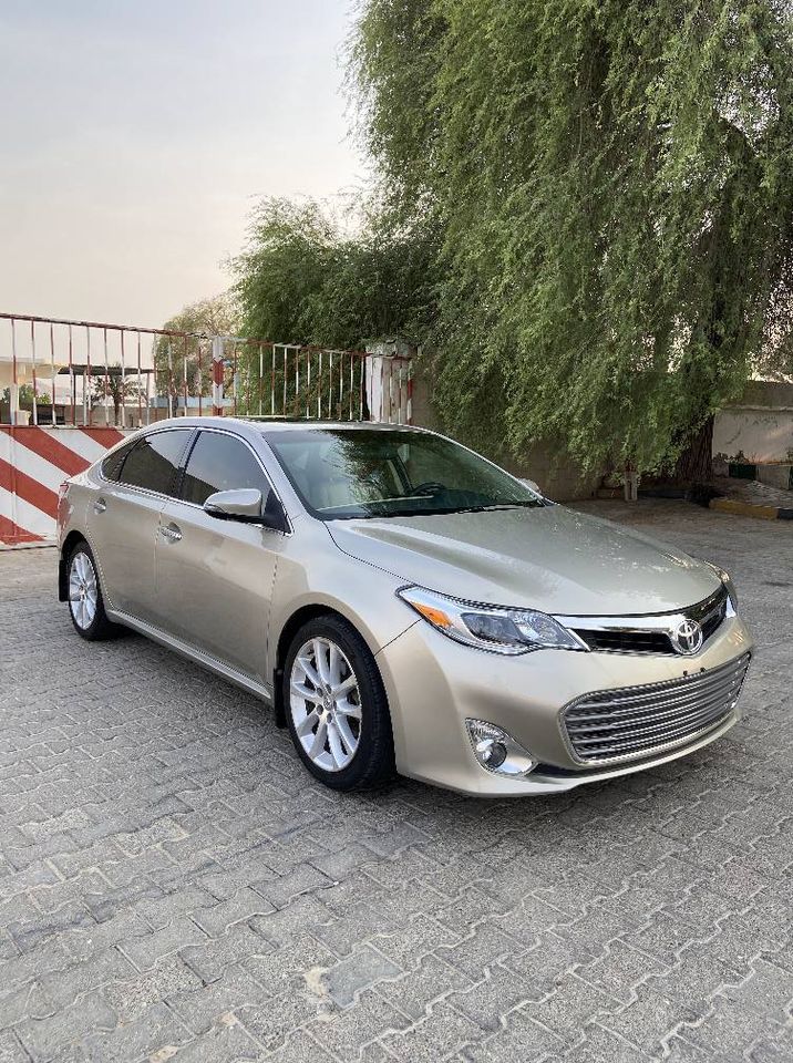 Toyota Avalon 2013 Limited imported from America Vcc papers