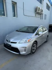 2012 Toyota Prius in dubai