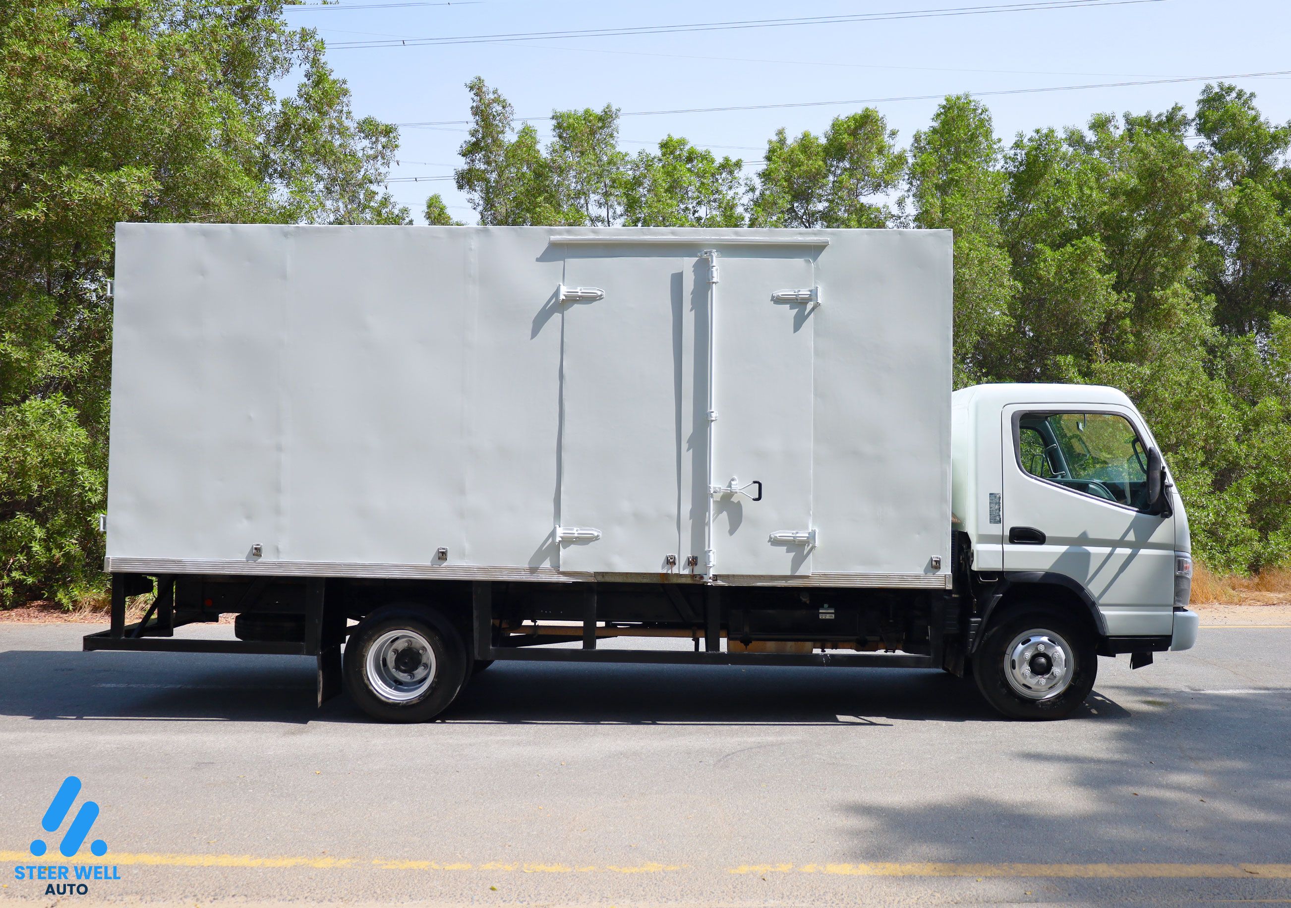 2017 Mitsubishi Canter