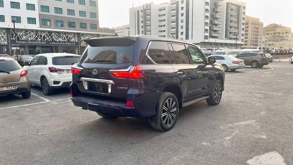 2016 Lexus LX 570