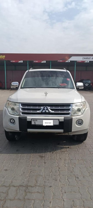 2010 Mitsubishi Pajero