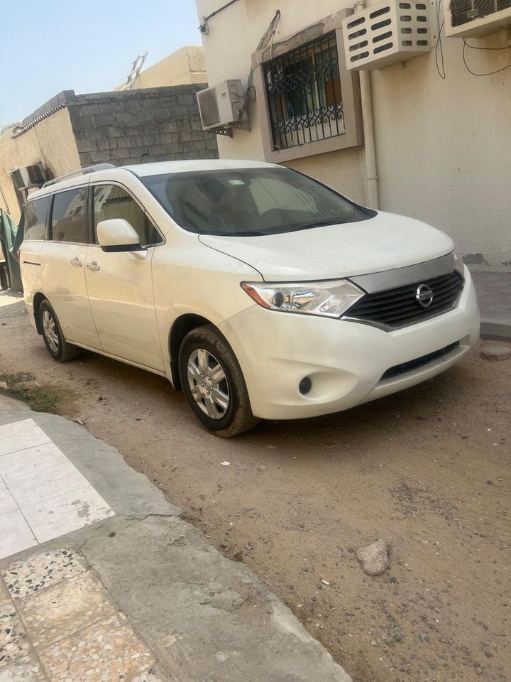 Nissan - Quest - 2012 Family Company cars-7 Seats