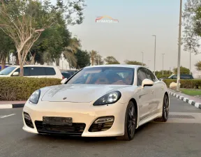 2013 Porsche Panamera in dubai