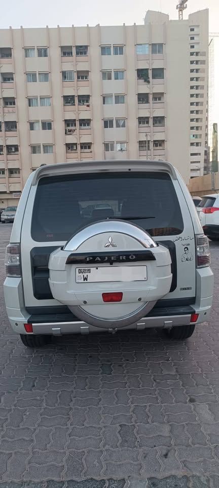 2010 Mitsubishi Pajero