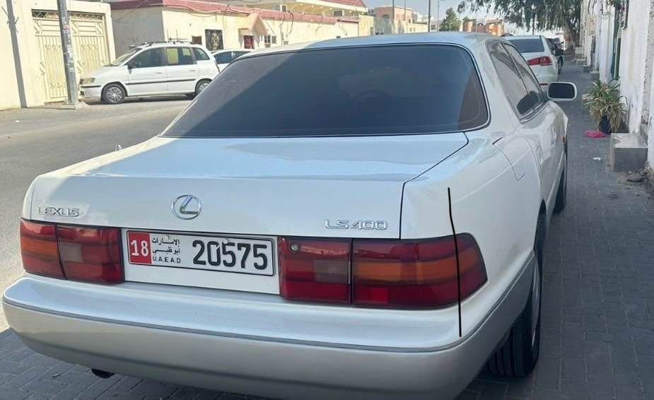 1993 Lexus LS 400