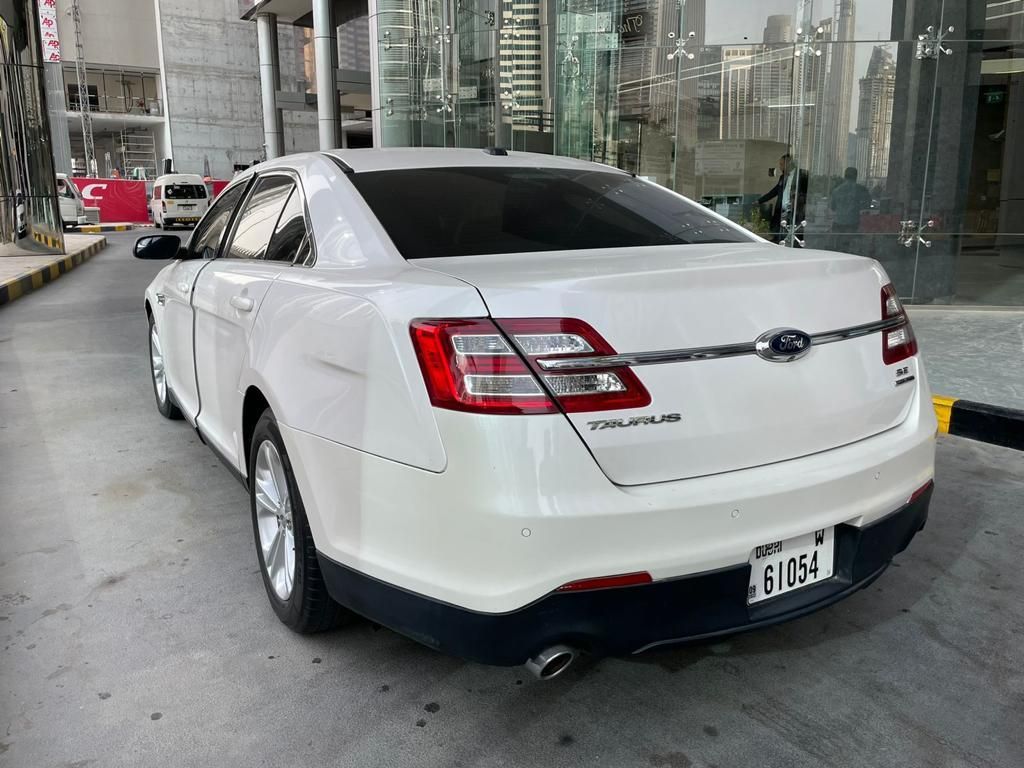 2015 Ford Taurus