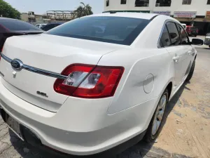 2011 Ford Taurus