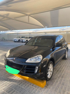 2010 Porsche Cayenne in dubai