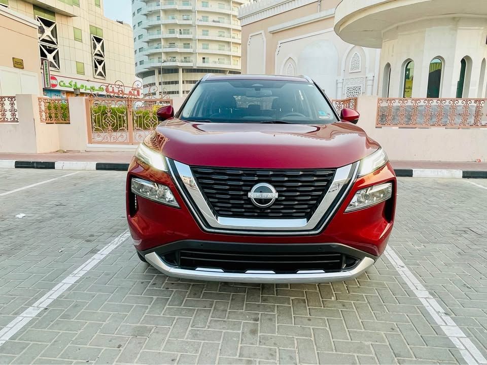 2023 Nissan Rogue in dubai