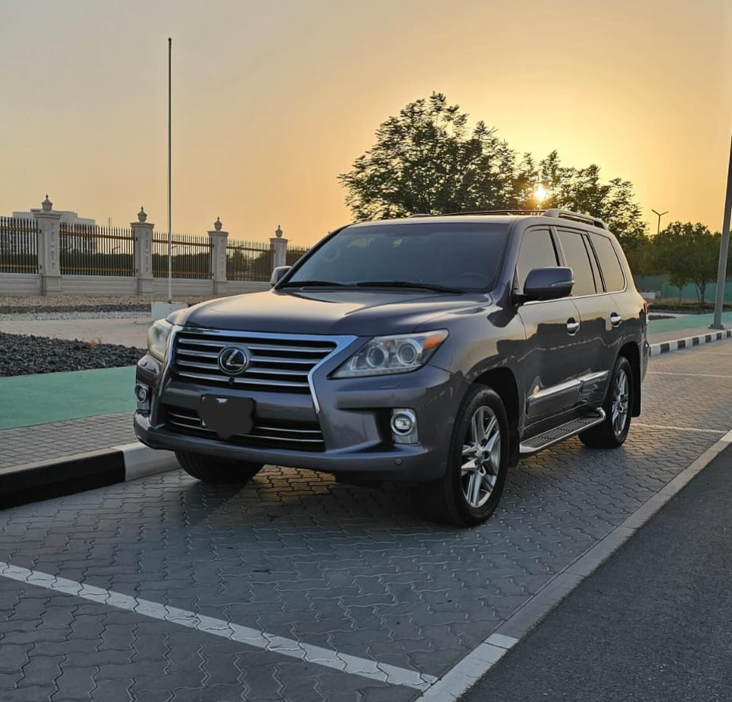 2013 Lexus LX 570 in dubai