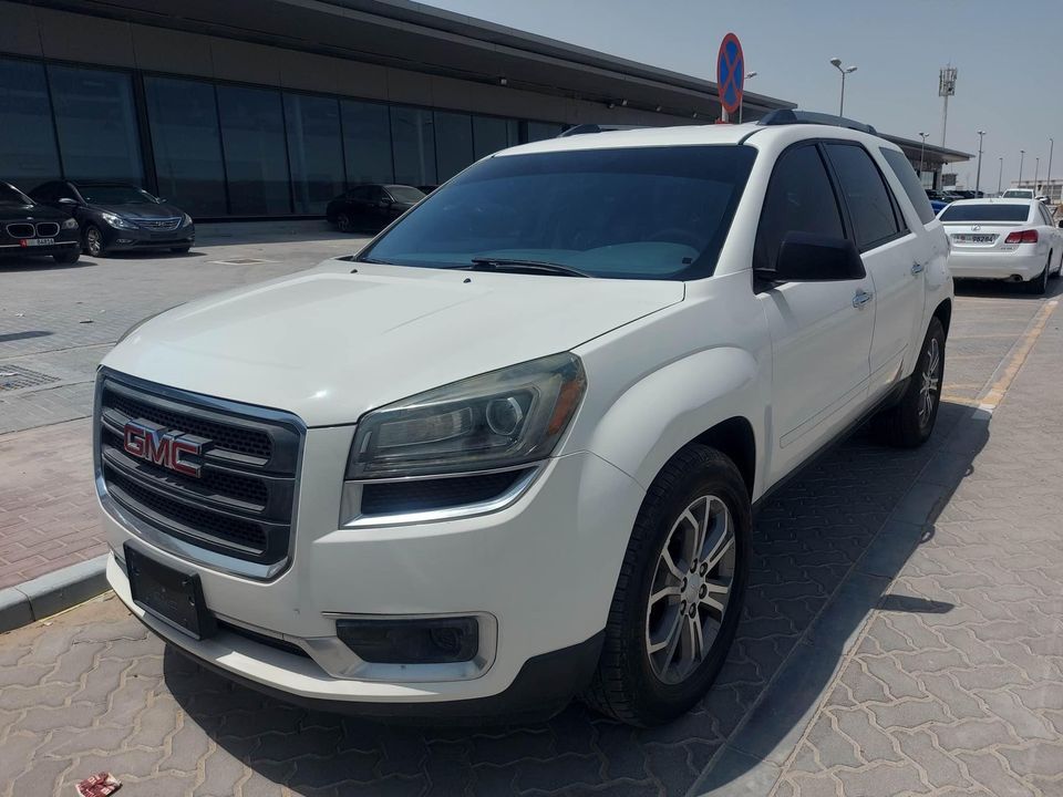 2014 GMC Acadia in dubai