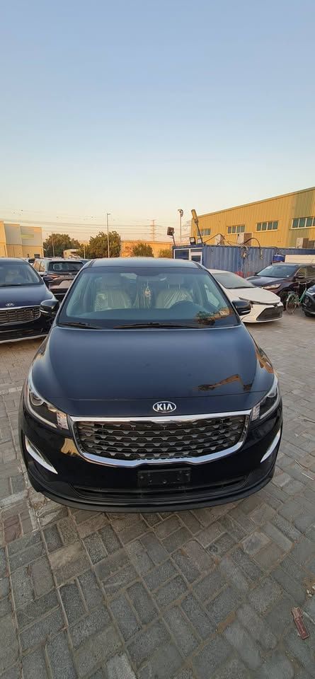 2021 Kia Sedona in dubai