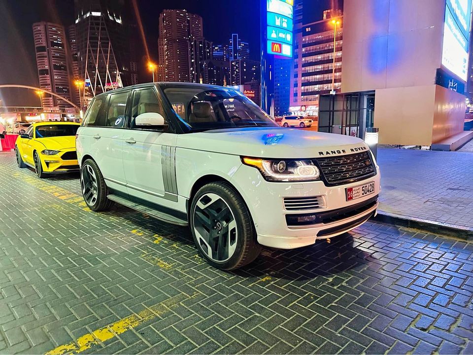 2013 Land Rover Range Rover in dubai