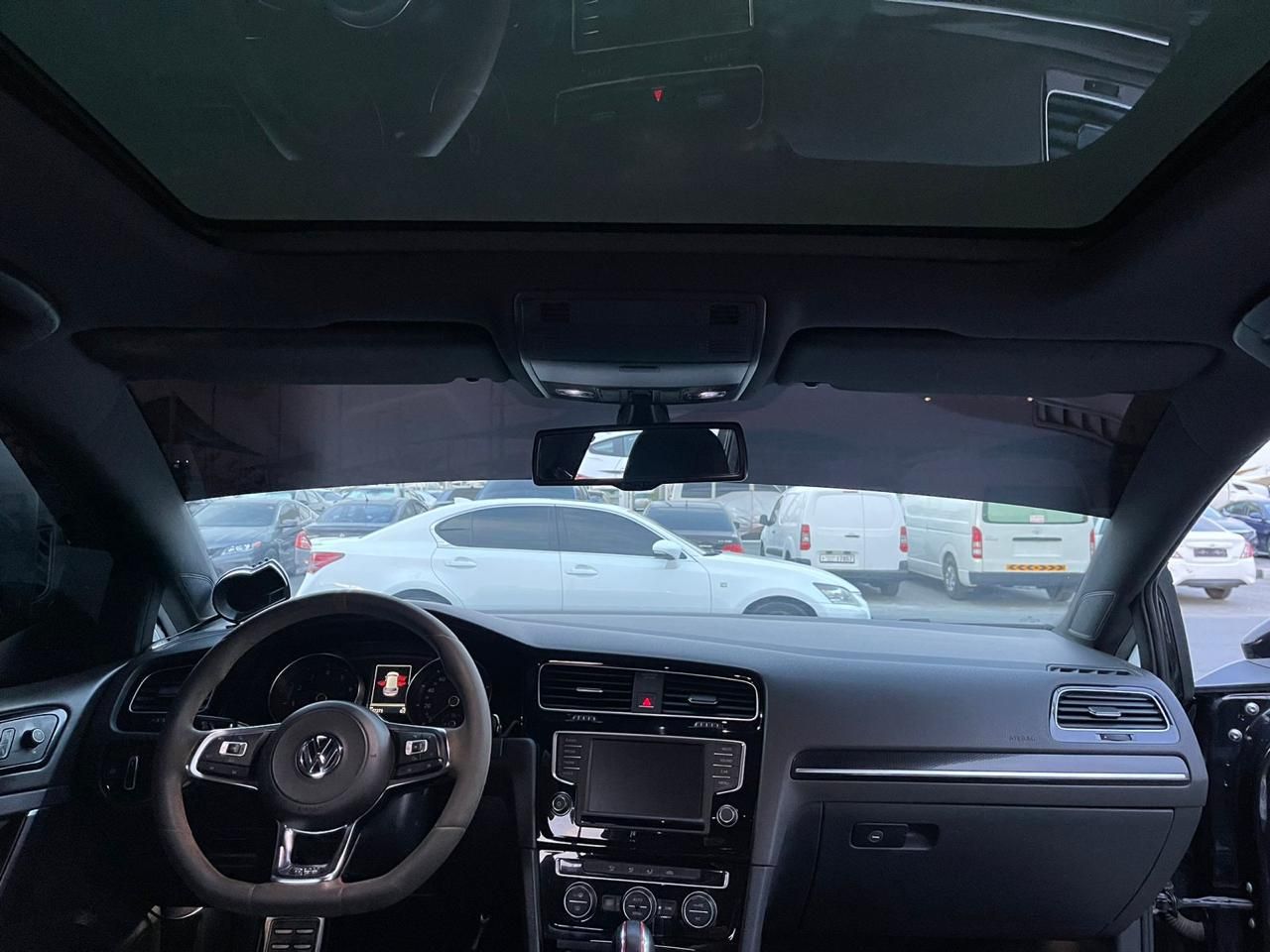 2016 Volkswagen Golf in dubai