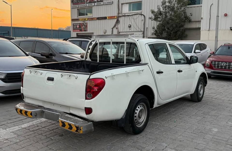 2013 Mitsubishi L200