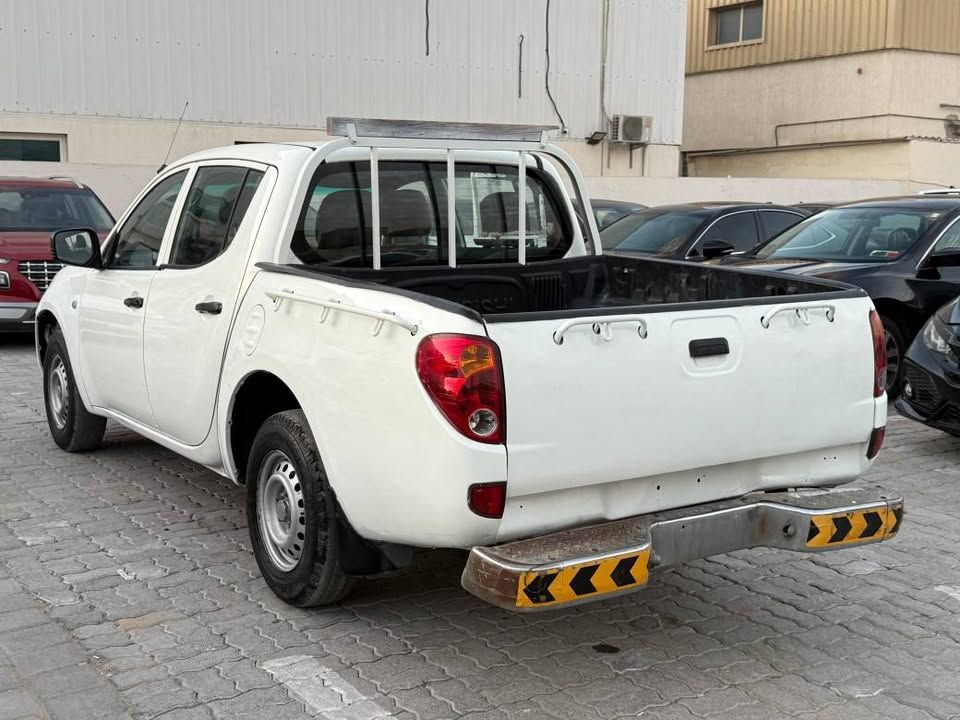 2013 Mitsubishi L200