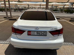 2014 Lexus LS in dubai