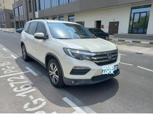 2017 Honda Pilot in dubai