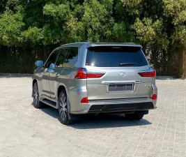 2020 Lexus LX 570