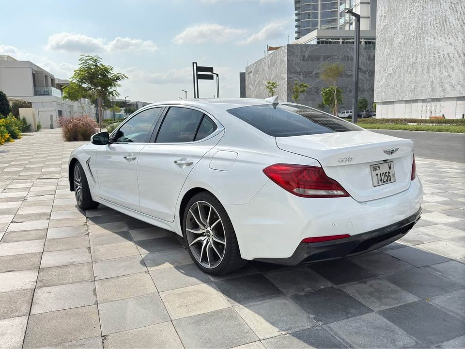 2020 Genesis G70