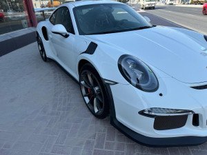 2017 Porsche GT3 RS in dubai