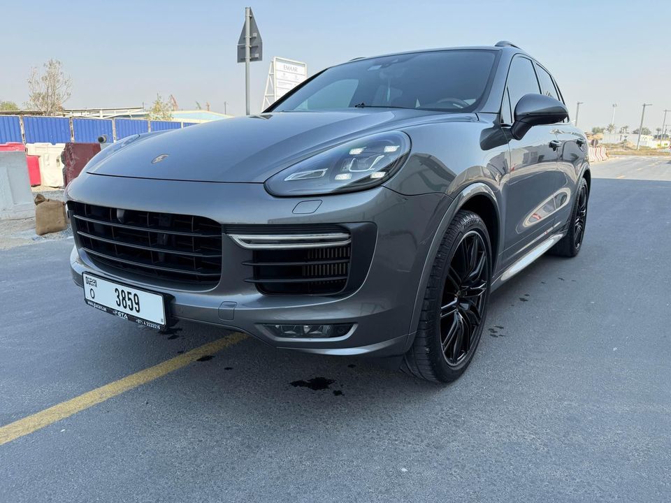 2016 Porsche Cayenne in dubai