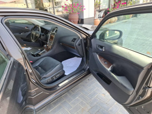 2011 Lexus ES in dubai