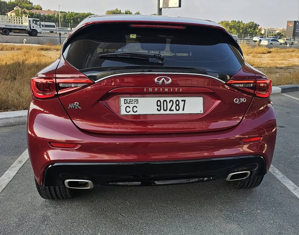 2017 Infiniti Q30