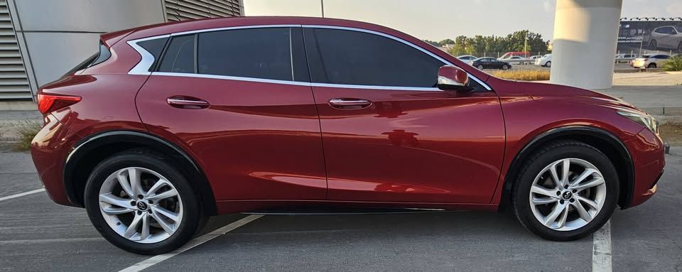 2017 Infiniti Q30