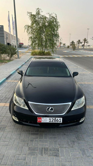 2008 Lexus LS in dubai