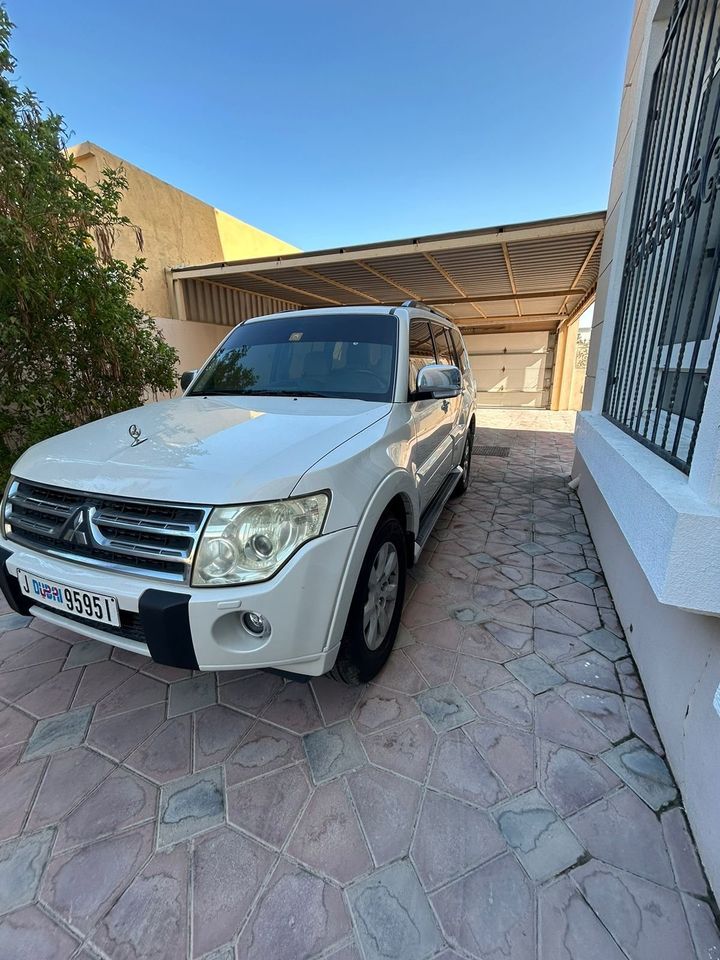 2010 Mitsubishi Pajero in dubai