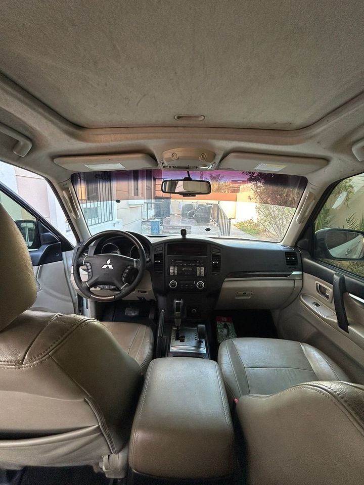 2010 Mitsubishi Pajero