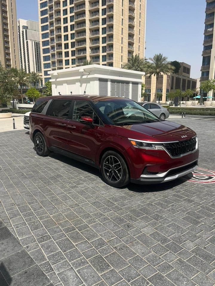 2022 Kia Carnival in dubai