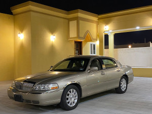 2011 Lincoln Town Car