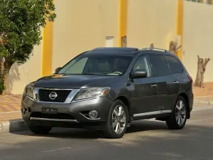 2015 Nissan Pathfinder in dubai