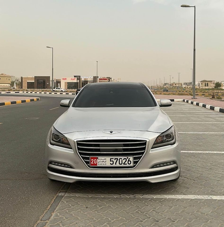 2015 Hyundai Genesis in dubai