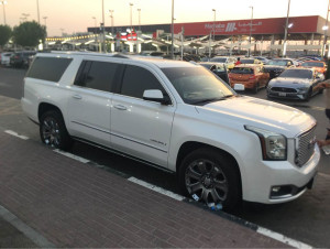 2016 GMC Yukon in dubai