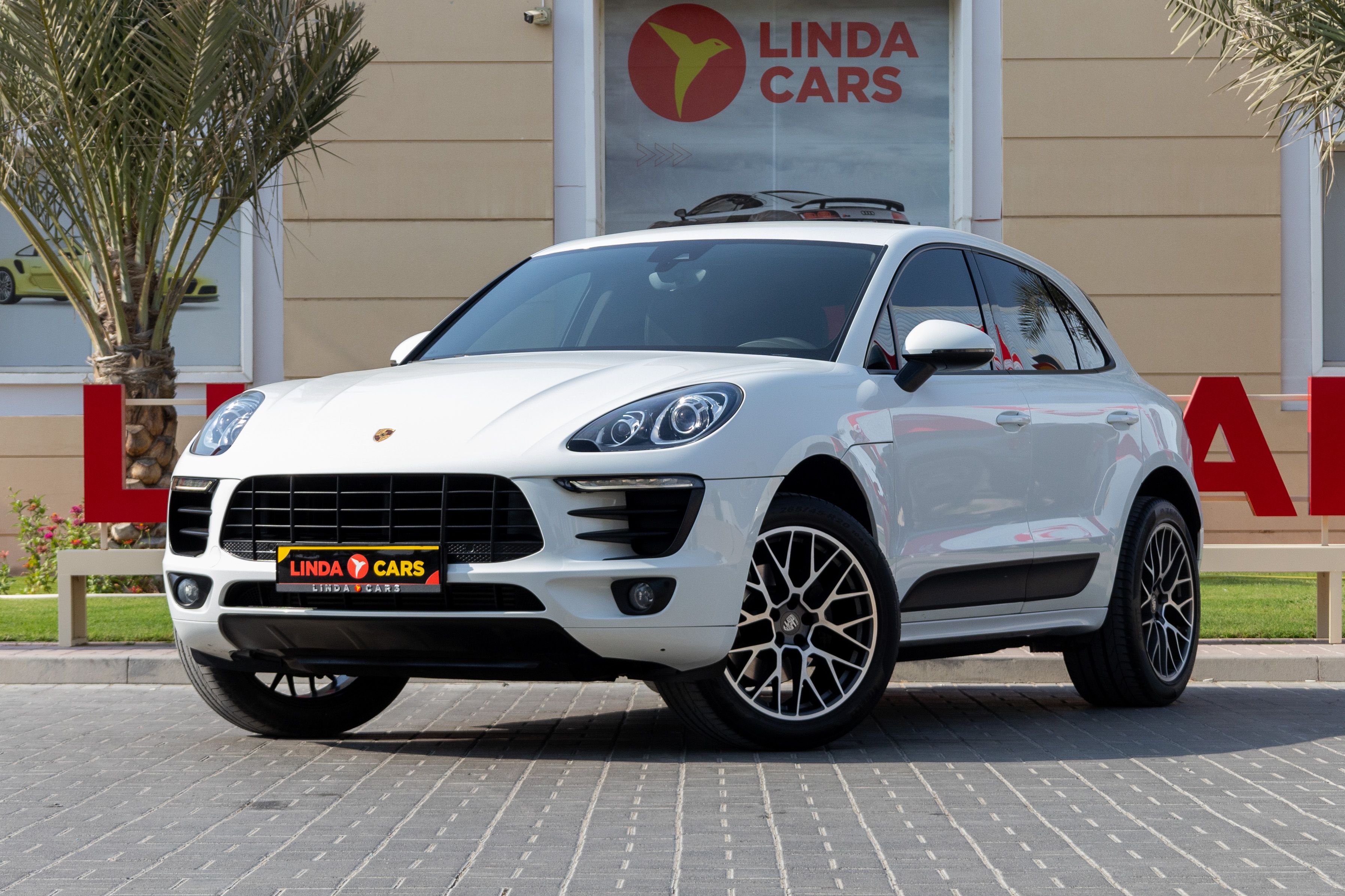 2017 Porsche Macan in dubai