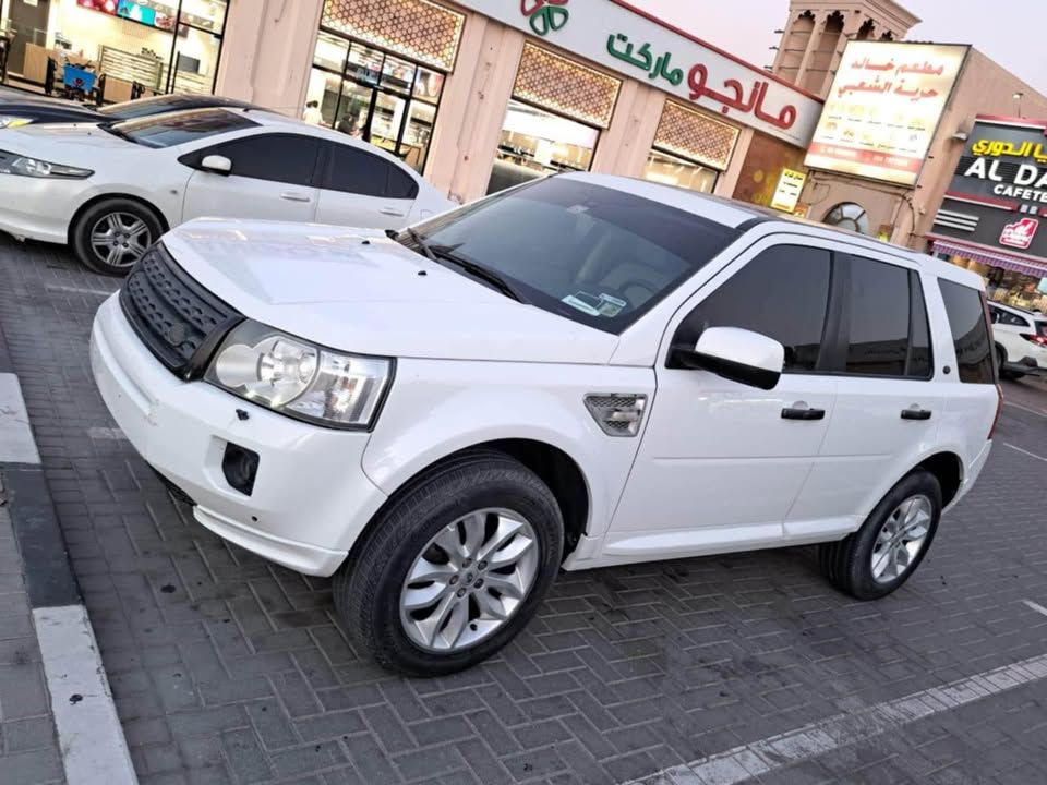 2011 Land Rover LR2 in dubai