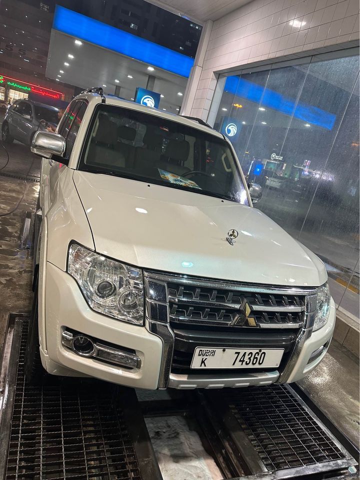 2018 Mitsubishi Pajero