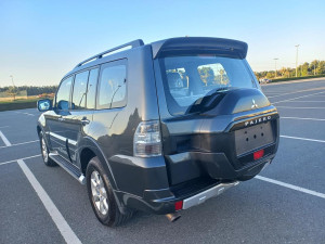 2015 Mitsubishi Pajero