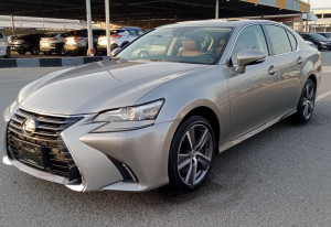 2016 Lexus GS in dubai