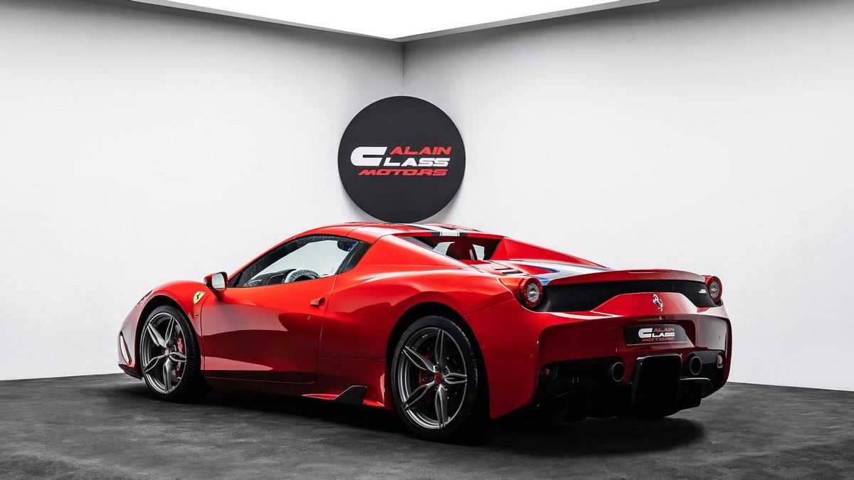 2015 فيراري 458